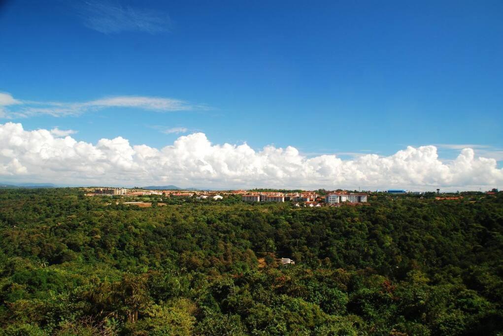 Lovely 2-Bedroom Sea View Serviced Apartment Dabolim Goa Dış mekan fotoğraf